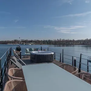  Botel La Dolce Vita House Boat Italia
